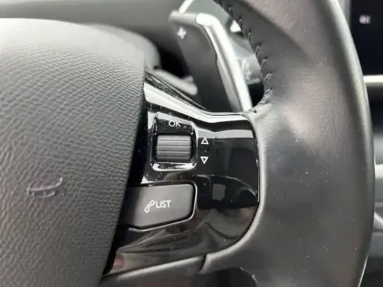 Photo 20 Peugeot 308  BlueHDi 130ch S&S EAT8