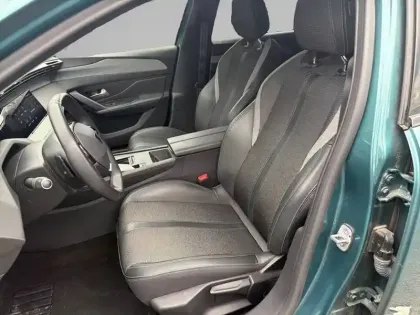 Photo 10 Peugeot 308  SW BlueHDi 130ch S&S EAT8