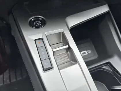 Photo 13 Peugeot 308  SW BlueHDi 130ch S&S EAT8