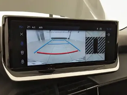 Photo 5 Peugeot 208  Hybrid 110 ch e-DCS6