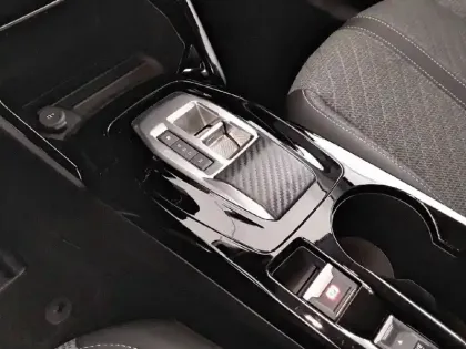 Photo 38 Peugeot 208  Hybrid 110 ch e-DCS6