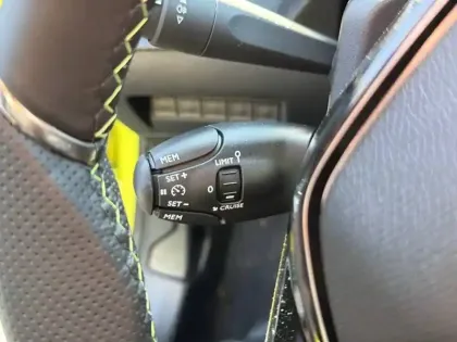 Photo 37 Peugeot 208  Hybrid 145 ch e-DCS6