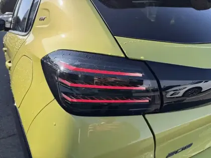 Photo 36 Peugeot 208  Hybrid 145 ch e-DCS6