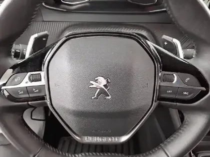 Photo 32 Peugeot 2008  PureTech 130 S&S EAT8