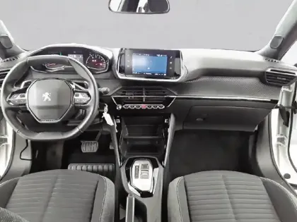 Photo 31 Peugeot 2008  PureTech 130 S&S EAT8