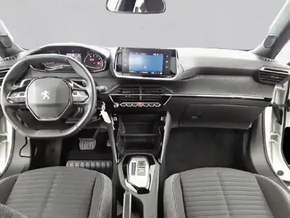 Photo 79 Peugeot 2008  PureTech 130 S&S EAT8