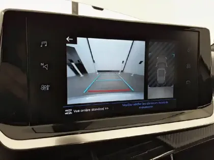 Photo 41 Peugeot 2008  PureTech 130 S&S EAT8