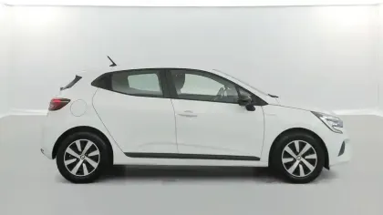 Photo 41 Renault Clio  E-Tech full hybrid 145