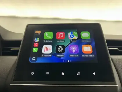 Photo 28 Renault Clio  E-Tech full hybrid 145