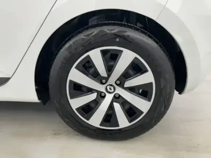 Photo 55 Renault Clio  E-Tech full hybrid 145