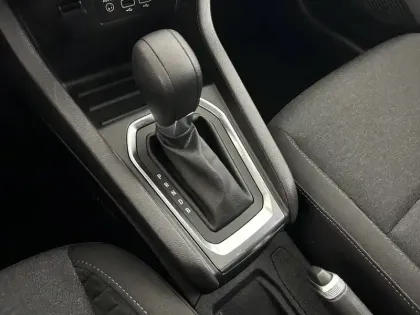 Photo 21 Renault Clio  E-Tech full hybrid 145