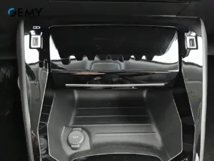 Photo 41 Peugeot 2008  PureTech 130 S&S BVM6