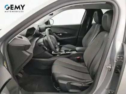 Photo 52 Peugeot 2008  PureTech 130 S&S BVM6