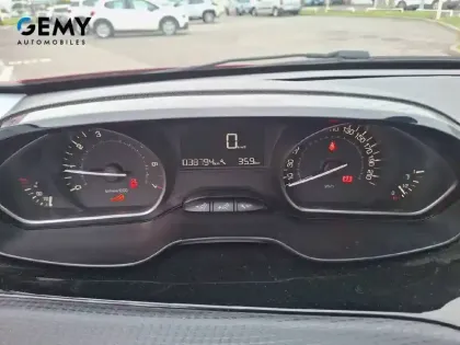 Photo 14 Peugeot 208  PureTech 82ch S&S BVM5 6.2 Evap