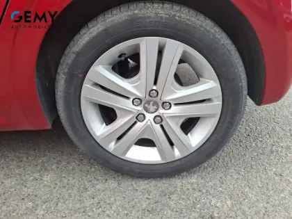 Photo 10 Peugeot 208  PureTech 82ch S&S BVM5 6.2 Evap