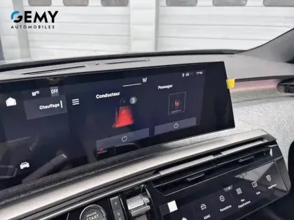 Photo 19 Peugeot 3008  Electrique 210 ch 73 kWh