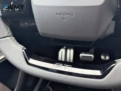 Photo 17 Peugeot 3008  Electrique 210 ch 73 kWh