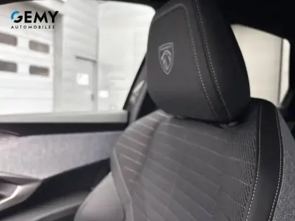 Photo 18 Peugeot 3008  Electrique 210 ch 73 kWh