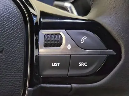 Photo 6 Peugeot 2008  Hybrid 145 e-DCS6