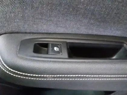 Photo 89 Renault Clio  E-Tech 140 - 21N