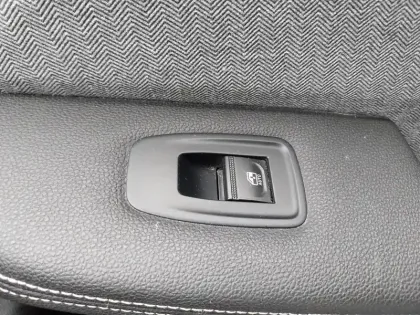 Photo 87 Renault Clio  E-Tech 140 - 21N