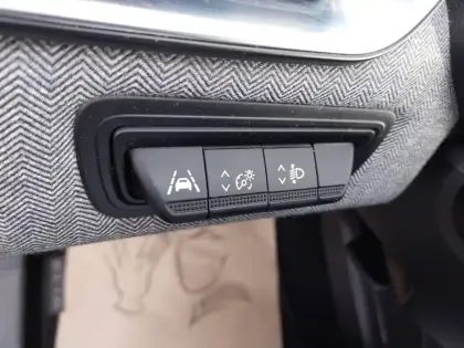 Photo 72 Renault Clio  E-Tech 140 - 21N