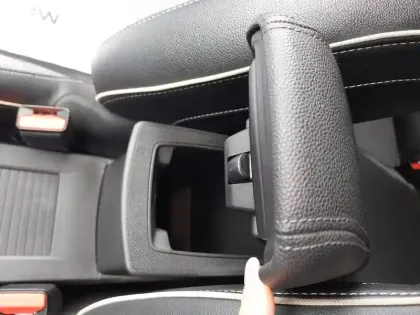 Photo 83 Renault Clio  E-Tech 140 - 21N