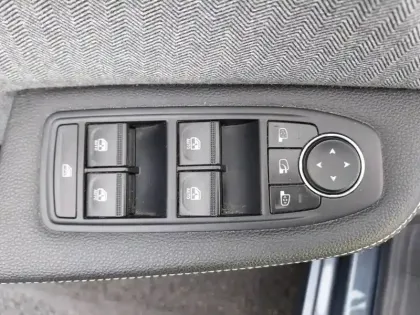 Photo 71 Renault Clio  E-Tech 140 - 21N