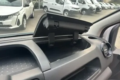 Photo 47 Nissan Nv300  FOURGON L1H1 2T8 2.0 DCI 120 BVM