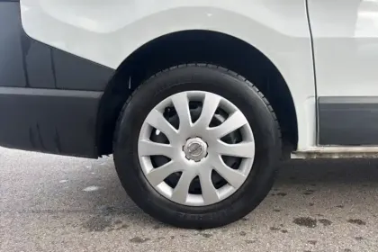 Photo 12 Nissan Nv300  FOURGON L1H1 2T8 2.0 DCI 120 BVM