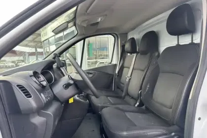 Photo 34 Nissan Nv300  FOURGON L1H1 2T8 2.0 DCI 120 BVM