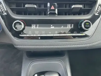 Photo 23 Toyota Corolla  Hybride 122h