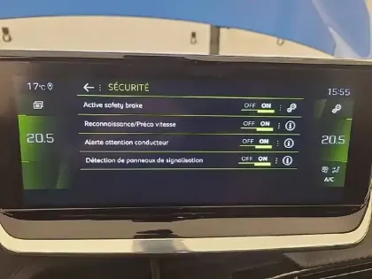 Photo 67 Peugeot 208  PureTech 100 S&S EAT8