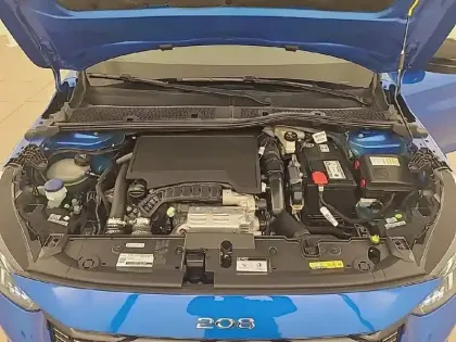 Photo 74 Peugeot 208  PureTech 100 S&S EAT8