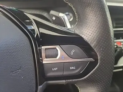 Photo 69 Peugeot 208  PureTech 100 S&S EAT8