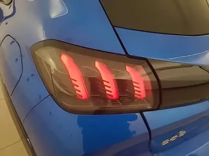 Photo 64 Peugeot 208  PureTech 100 S&S EAT8