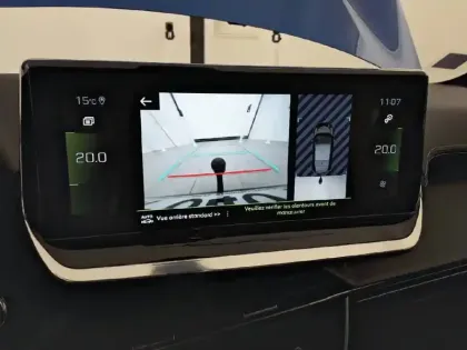 Photo 41 Peugeot 208  PureTech 100 S&S EAT8