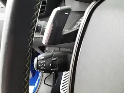 Photo 44 Peugeot 208  PureTech 100 S&S EAT8