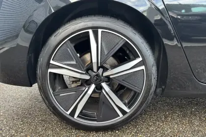 Photo 11 Peugeot 308  PureTech 130ch S&S EAT8