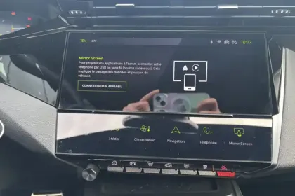 Photo 24 Peugeot 308  PureTech 130ch S&S EAT8