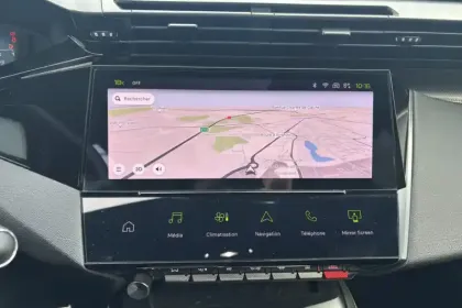 Photo 14 Peugeot 308  PureTech 130ch S&S EAT8