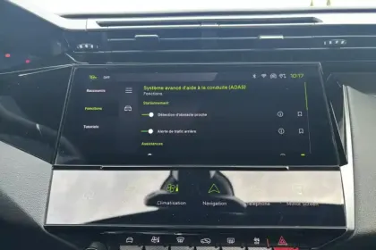 Photo 23 Peugeot 308  PureTech 130ch S&S EAT8