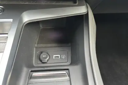 Photo 27 Peugeot 308  PureTech 130ch S&S EAT8