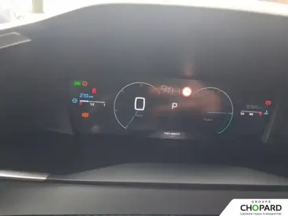 Photo 16 Peugeot 2008  Hybrid 145 e-DCS6