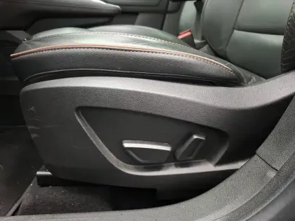 Photo 66 Renault Captur  Blue dCi 115 EDC