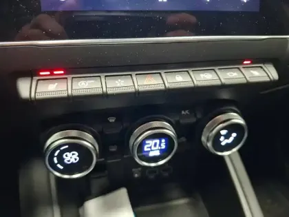 Photo 56 Renault Captur  Blue dCi 115 EDC