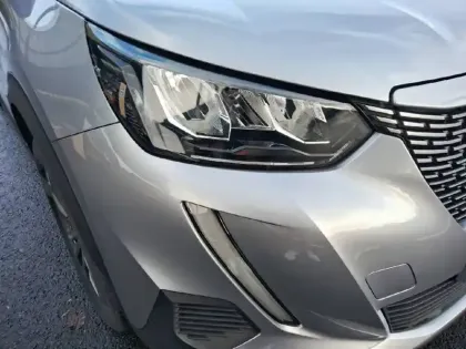 Photo 15 Peugeot 2008  Electrique 136 ch