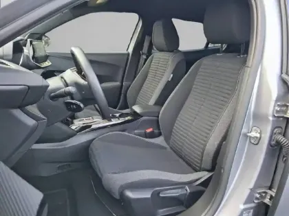 Photo 10 Peugeot 2008  Electrique 136 ch