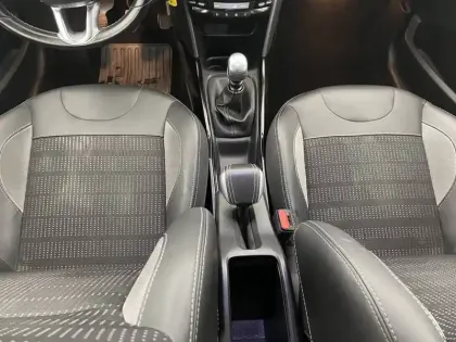 Photo 46 Peugeot 2008  PureTech 110ch S&S BVM6