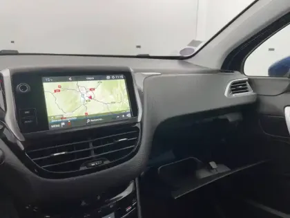 Photo 49 Peugeot 2008  PureTech 110ch S&S BVM6